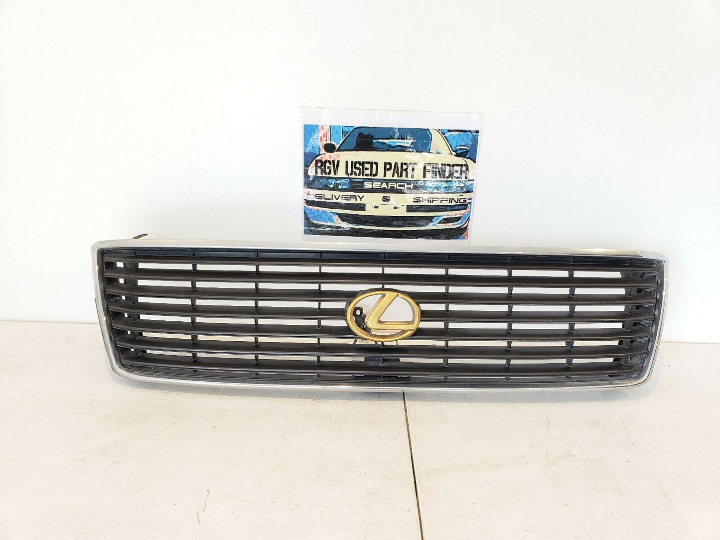 95-97 Lexus LS400 Upper Grille Assembly OEM UCF20