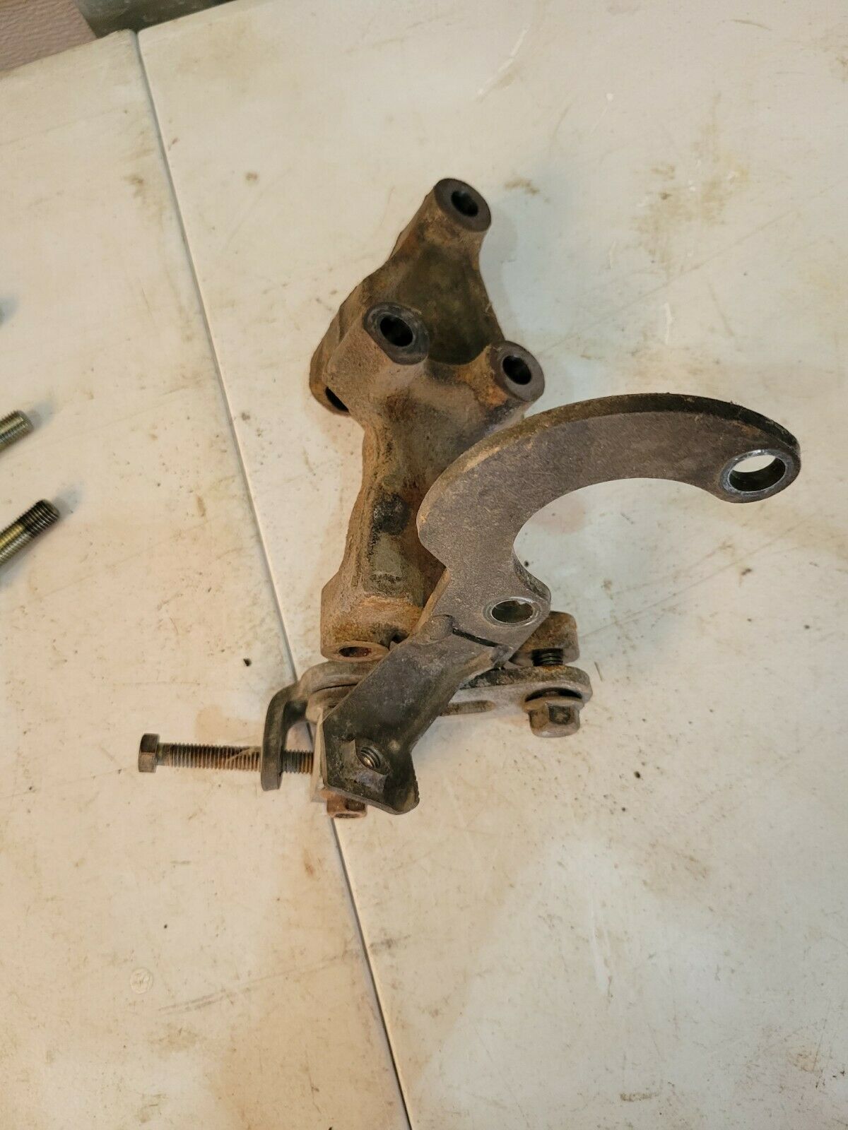 1990 1991 1992 1993 Mazda Miata Mx5 1.6L exhaust manifold support