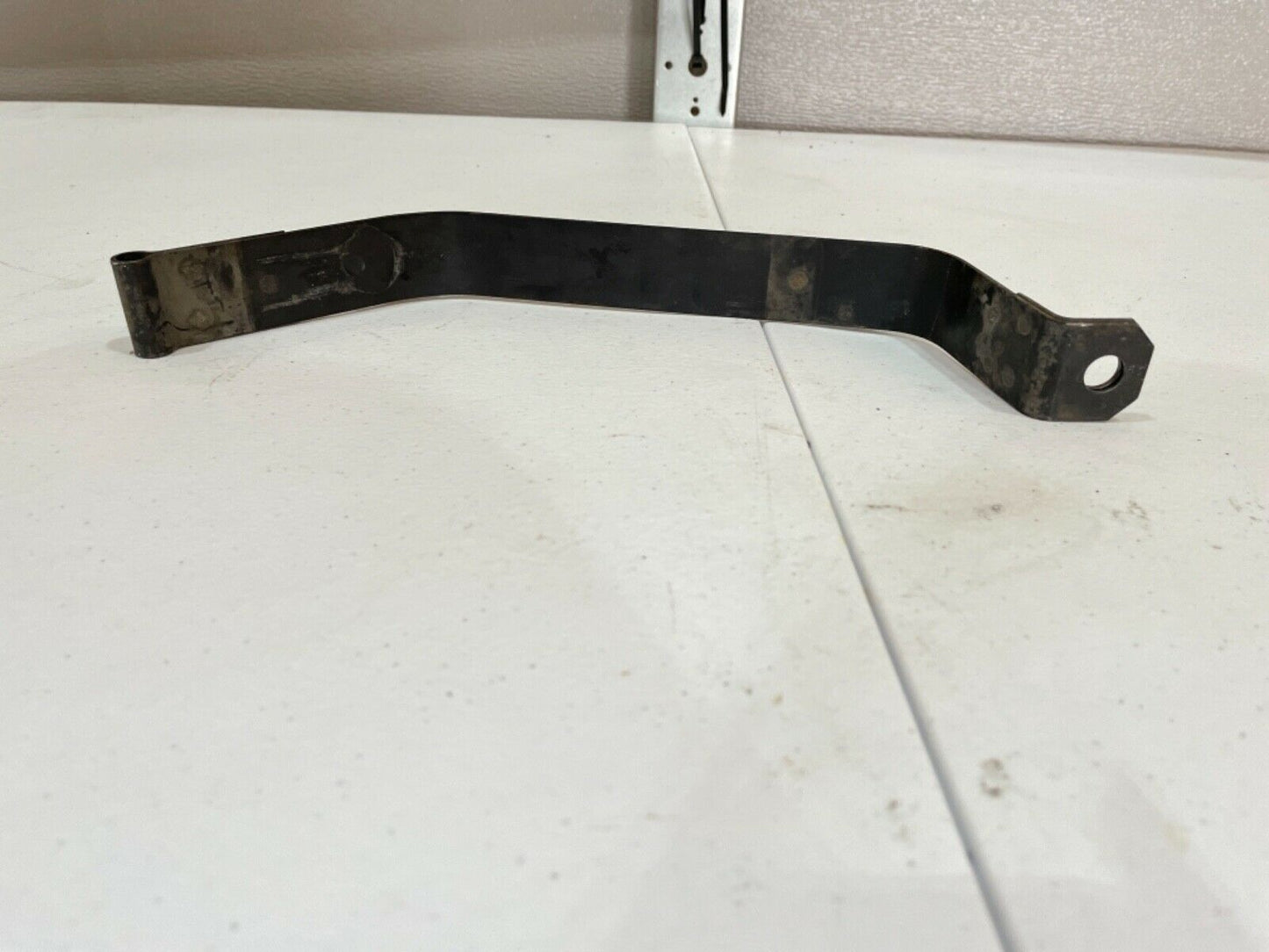 1991 1992 1993 1994 1995 Toyota Mr2 Gas Tank Strap Support