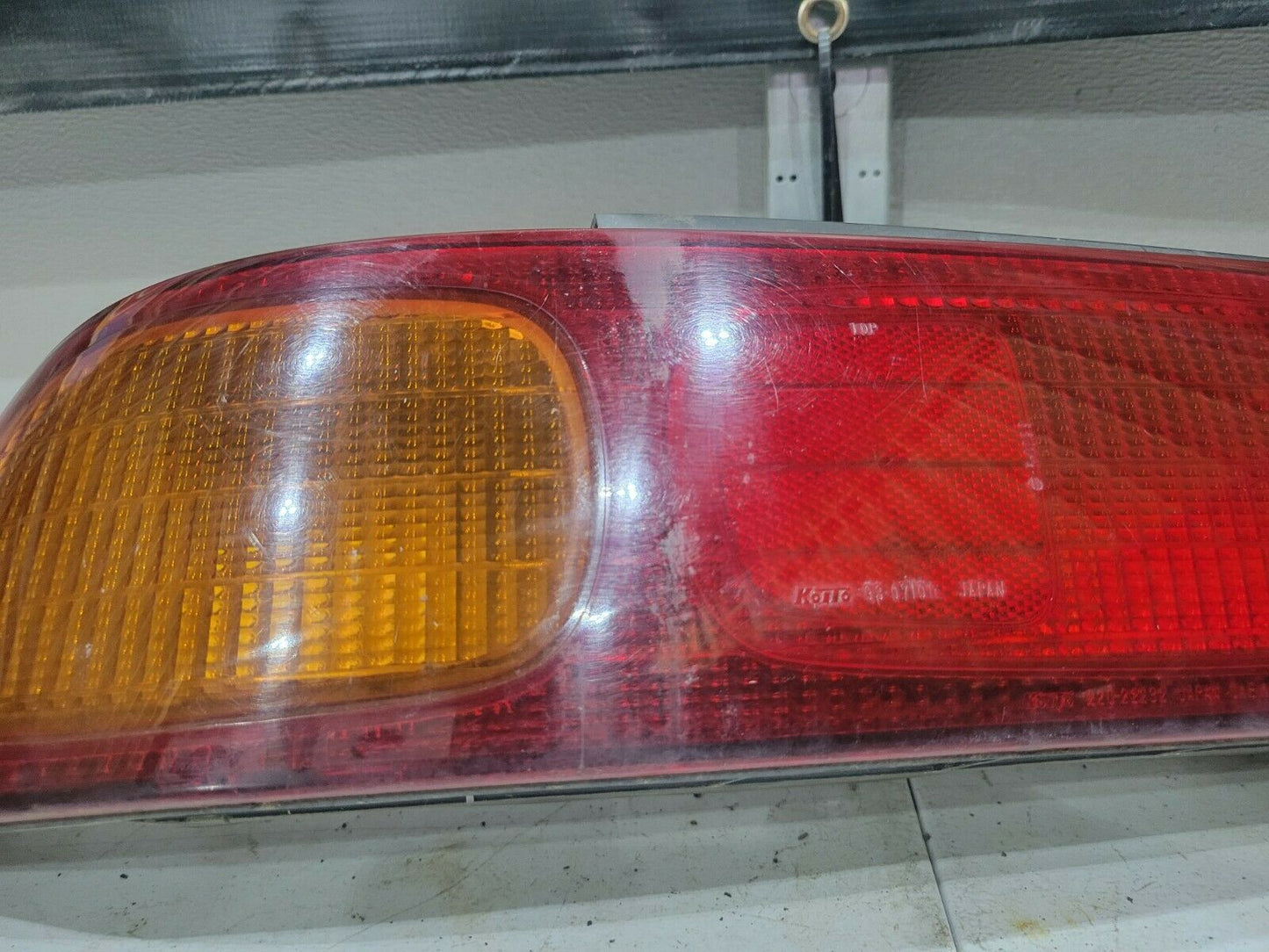 1994 1995 1995 1996 Acura integra Left tail light Driver