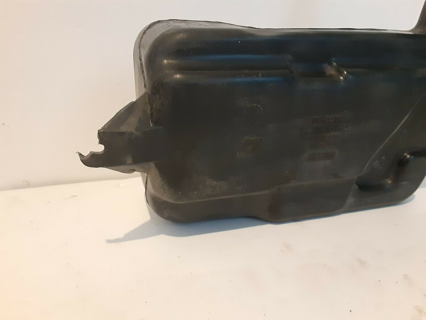 1991 1992 1993 1994 1995 1996 Toyota Mr2 Wiper fluid reservoir OEM