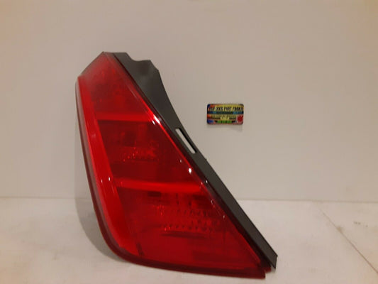 2003-2004-2005 Nissan Murano Left/Driver side halogen tail light/lamp