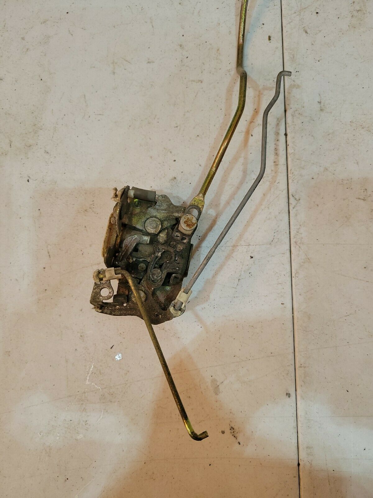 87 - 91 Mazda Rx7 FC Left Driver Door lock actuator